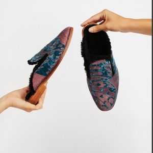 🌸Free People Butterfly Effect Mule Fur Flats